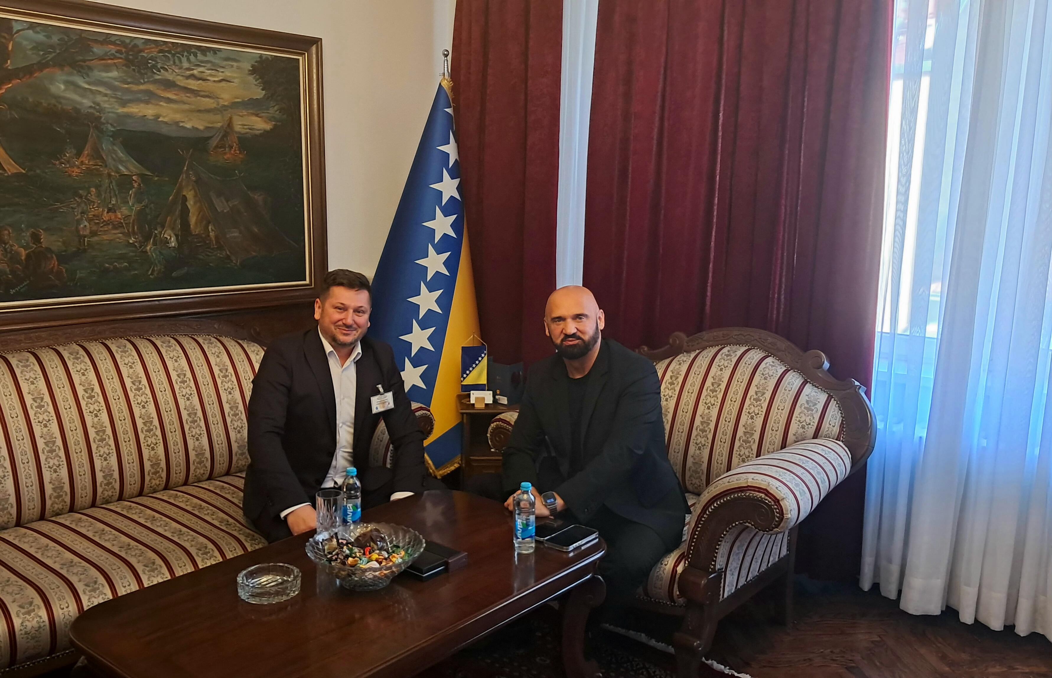 Ministar Isak održao sastanak sa rukovodiocem Porezne uprave Federacije BiH