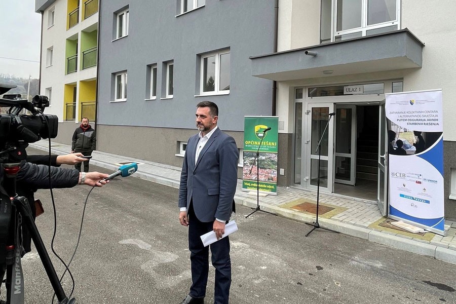 Ministar Ramić u Tešnju:  Završena izgradnja zgrade za socijalno stanovanje