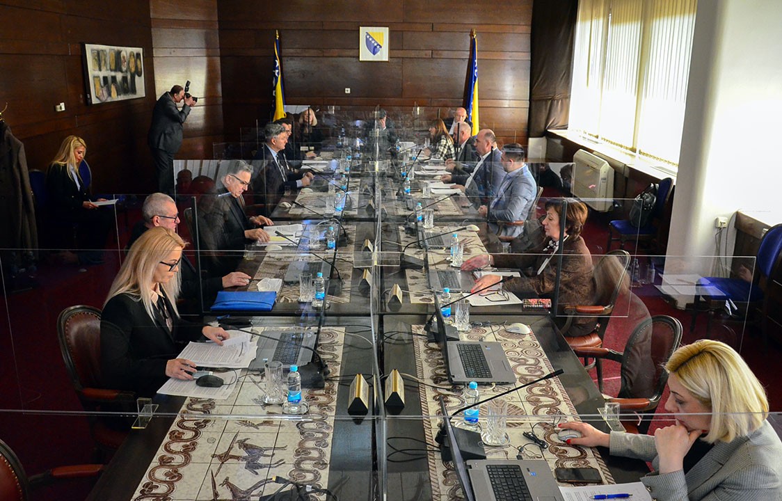 Rast naplate poreza i doprinosa